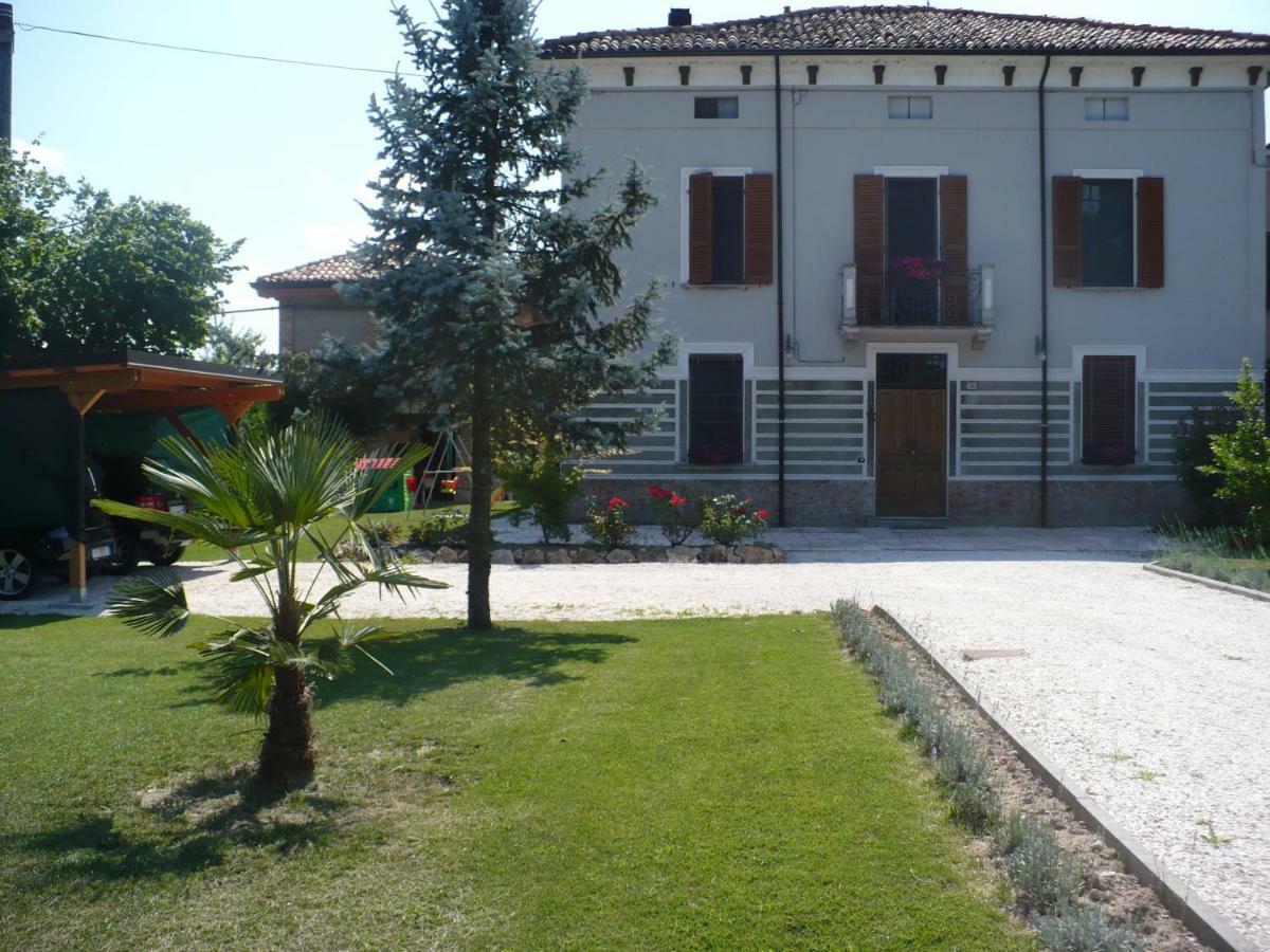 L'Albero Della Gioia Bed & Breakfast Villanova sull'Arda ภายนอก รูปภาพ