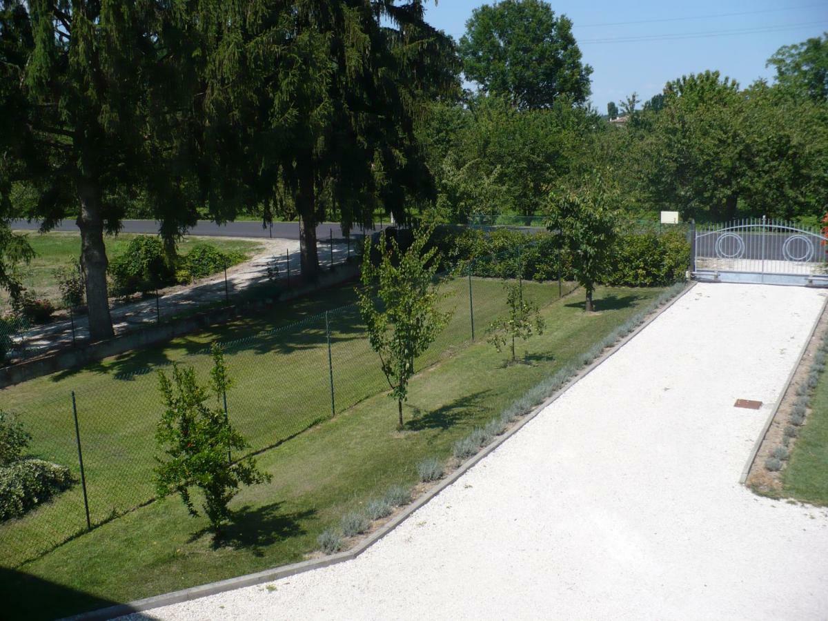 L'Albero Della Gioia Bed & Breakfast Villanova sull'Arda ภายนอก รูปภาพ